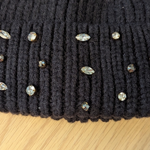 BNWT Badgley Mischka Women's Black Wool Blend Beanie/Chook/Tuque/Hat w/Crystals - Picture 11 of 13